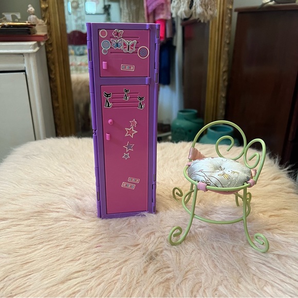 Barbie Locker 💖📚 - Picture 5 of 6